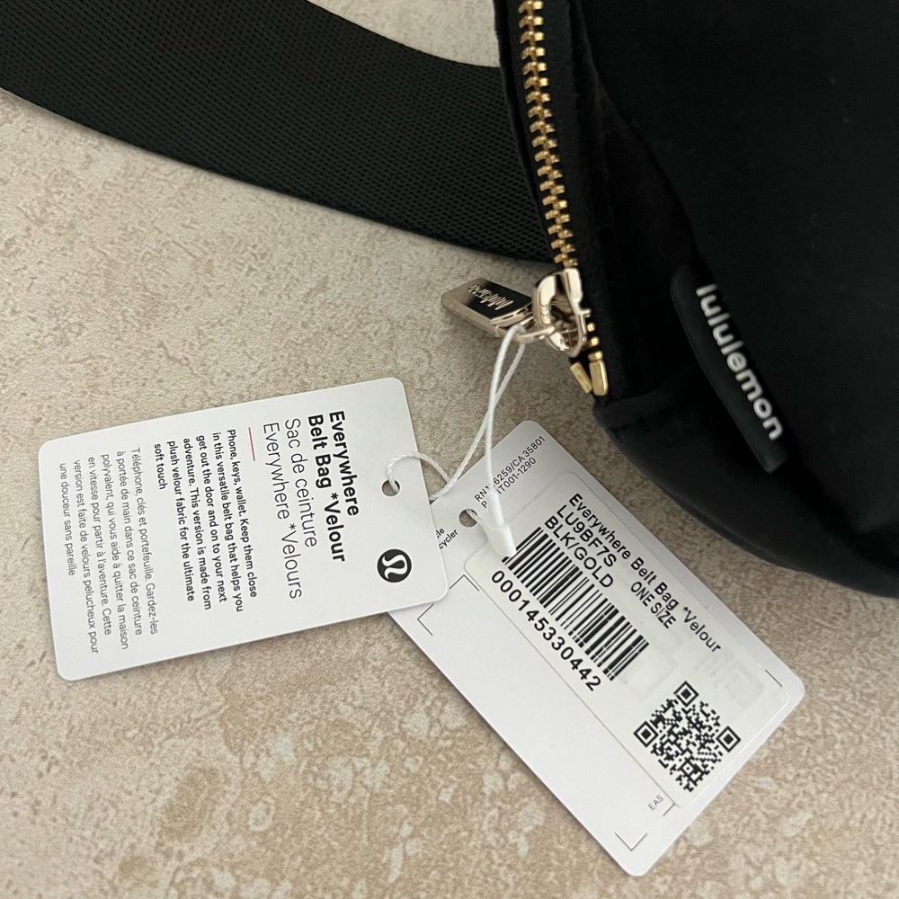 Lululemon Everywhere Belt Bag NWT